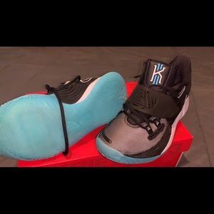 Kyrie low 3’s glow in the da